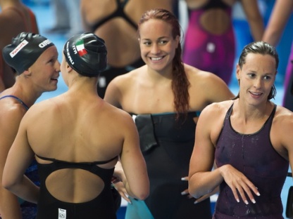 La 4x200 stile libero femminile: da sinistra Masini Luccetti, Mizzau, Musso e Pellegrini