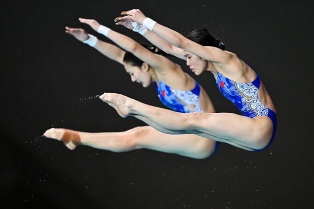 Minjie Zhang e Wei Lu Minjie Zhang e Wei Lu