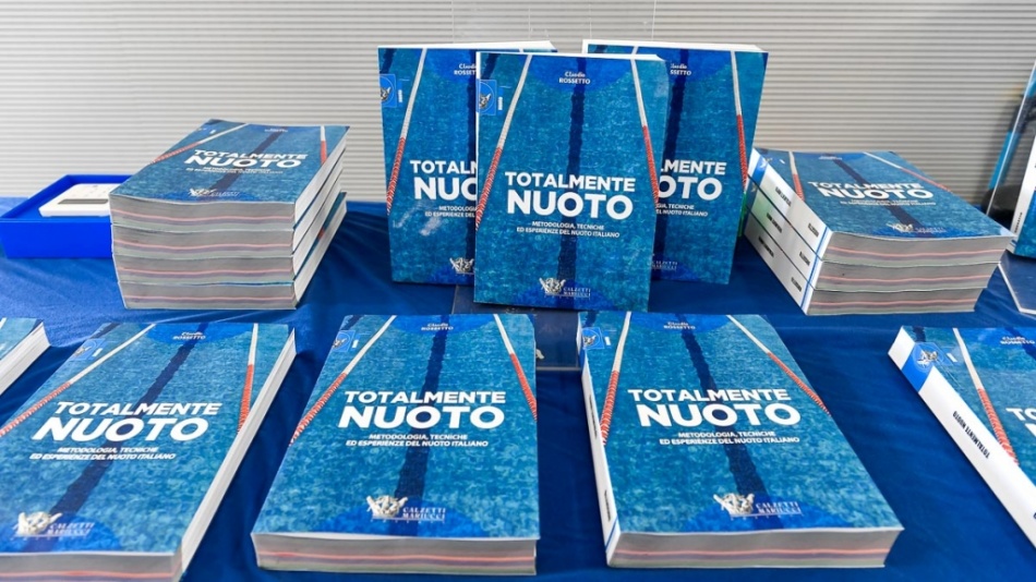 TOTALMENTE NUOTO