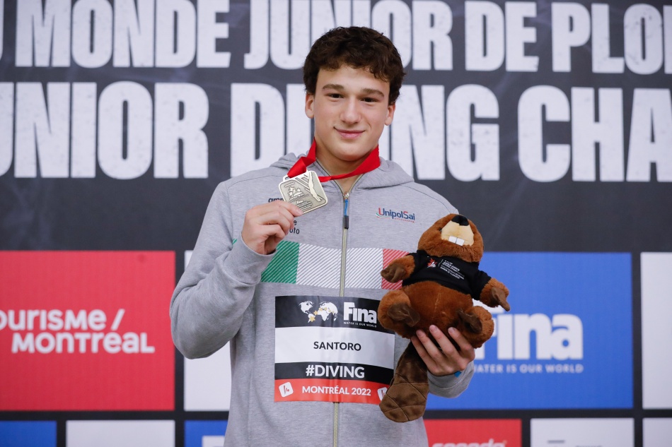 matteo santoro con la medaglia