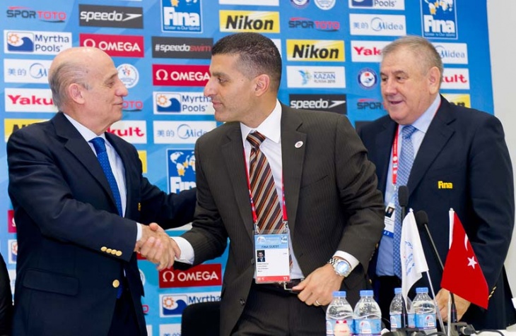 L to R: Julio MAGLIONE, FINA President, Eddie FRANCIS Windsor City Mayor: Cornel MARCULESCU FINA executive director