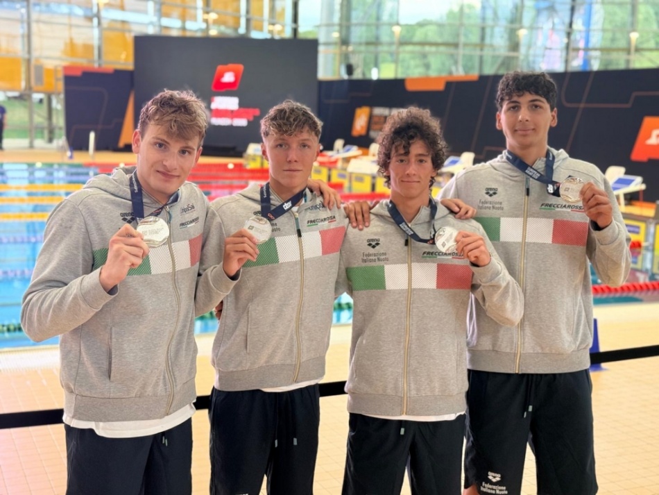 staffetta 4x100 sl maschile - italia