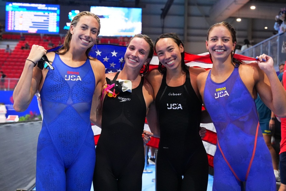 staffetta 4x100 mista femminile - USA