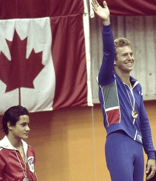 Klaus Dibiasi e Greg Louganis sul podio da 10m a Montreal 1976