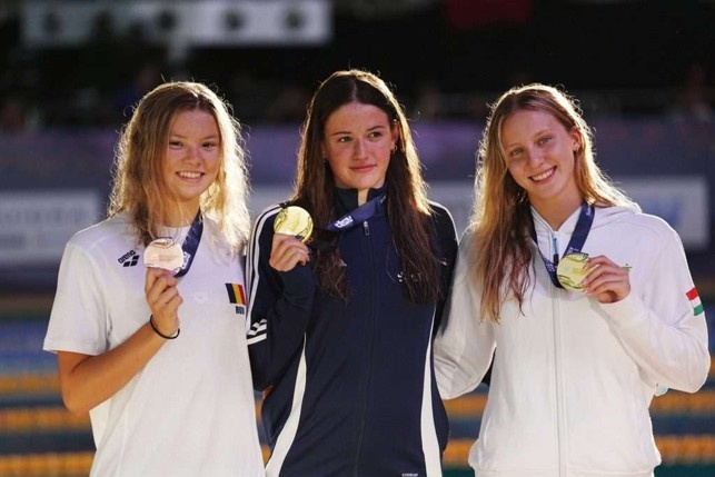 podio 200 dorso femminile