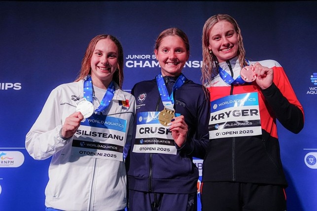 podio 100 dorso femminile