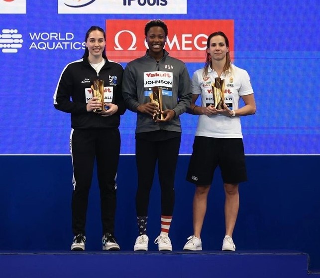 Morgan McDowall, Ashleigh Johnson e Rita Keszthelyi