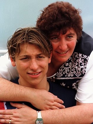 MARGARET E IAN THORPE