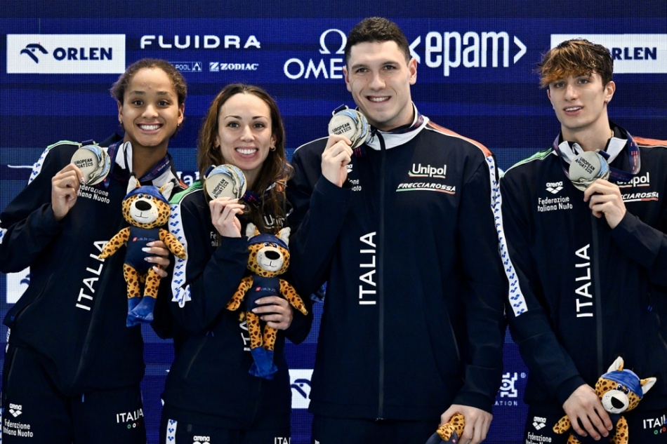 staffetta 4x50 mista mixed - italia