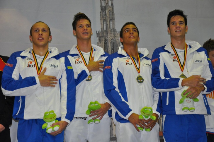 La staffetta 4x200 stile libero campione d'Europa juniores.jpg